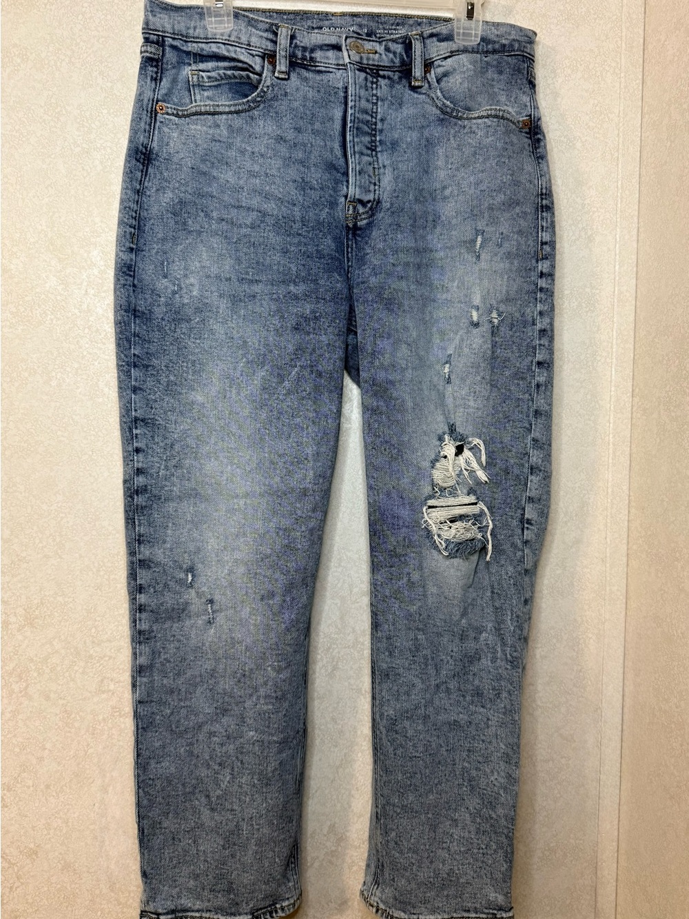 Old Navy Women's Light Blue Straight Leg Distressed Jeans